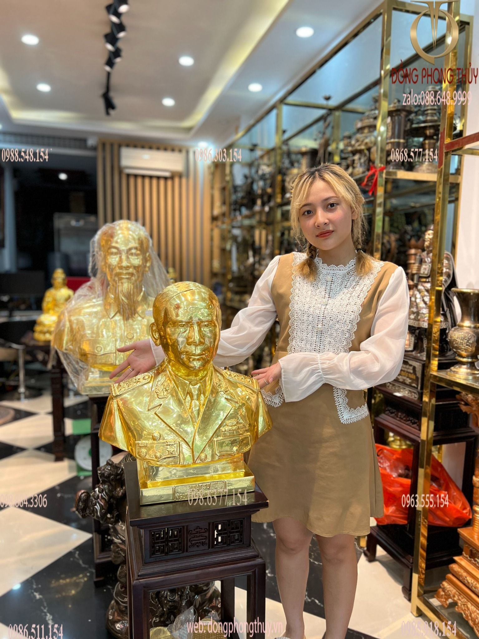 Tượng chân dung bán thân bằng đồng đỏ 48cm