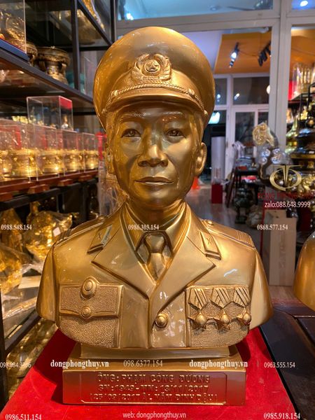 Tượng chân dung bằng đồng cao 38cm