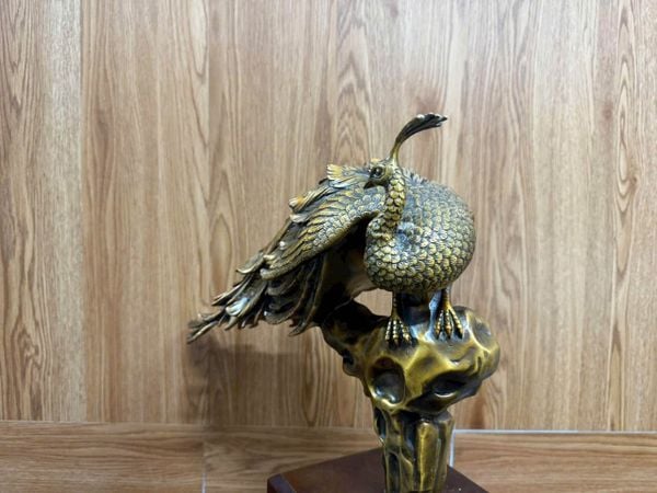 Tượng chim công bằng đồng