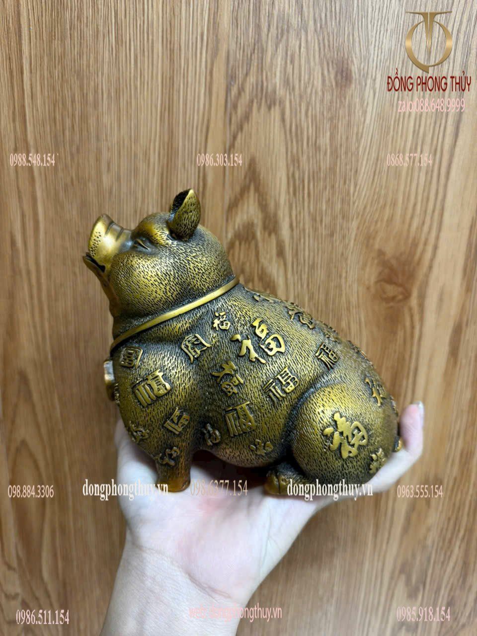 Tượng heo bằng đồng