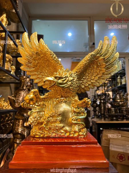 Quà tặng sếp: Tượng đại bàng dát vàng 24k đại triển hồng đồ  cao 40cm ngang 35cm nặng 6kg