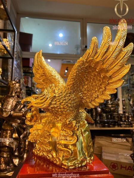 Quà tặng sếp: Tượng đại bàng dát vàng 24k đại triển hồng đồ  cao 40cm ngang 35cm nặng 6kg