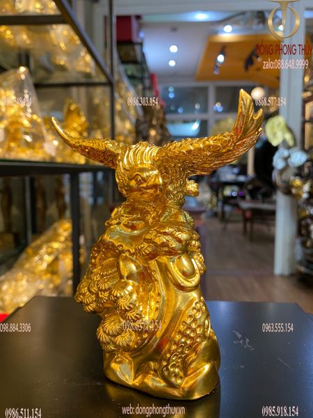 Quà tặng sếp: Tượng đại bàng dát vàng 24k Cao 12 ngang 11 nặng 600 gram