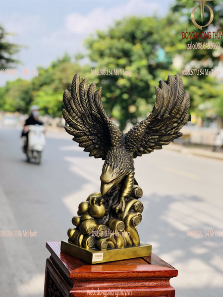Quà tặng sếp: Tượng đại bàng bằng đồng Cao 54cm nang 36cm  xải cánh 50cm nặng 9,5kg