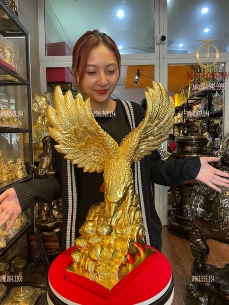 Quà tặng sếp: tượng đại bàng bằng đồng dát vàng 24k Cao 54cm nang 36cm  xải cánh 50cm nặng 9,5kg