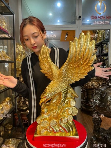 Quà tặng sếp: tượng đại bàng bằng đồng dát vàng 24k Cao 54cm nang 36cm  xải cánh 50cm nặng 9,5kg