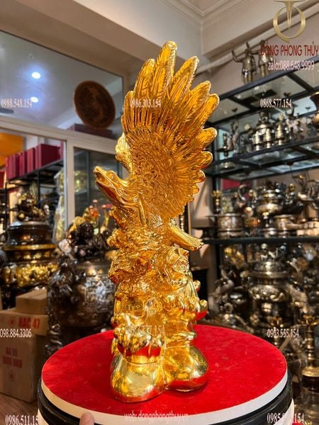 Quà tặng sếp: Tượng đại bàng dát vàng 24k Cao 40 ngang 37 sâu 12.5 nặng 9.7 kg