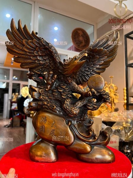 Quà tặng sếp: Tượng đại bàng bằng đồng hun Cao 40 ngang 37 sâu 12.5 nặng 9.7 kg