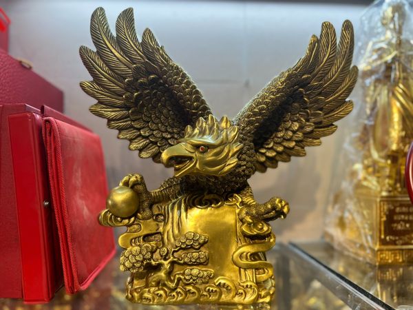 Quà tặng sếp: Tượng đại bàng bằng đồng cao 40cm ngang 35cm nặng 6kg