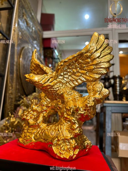 Quà tặng sếp: Tượng đại bàng bằng đồng dát vàng 24k Cao 23 Ngang 21 Sâu 9 nặng 2,5kg