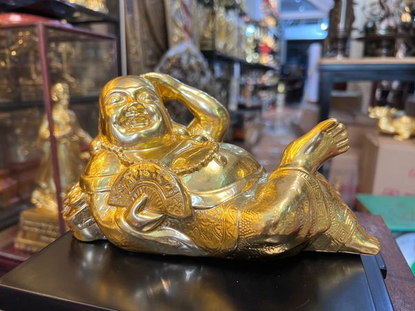 Tượng phật di lặc để xe ô tô bằng đồng dát vàng 24k cao 11 nặng 1,7kg