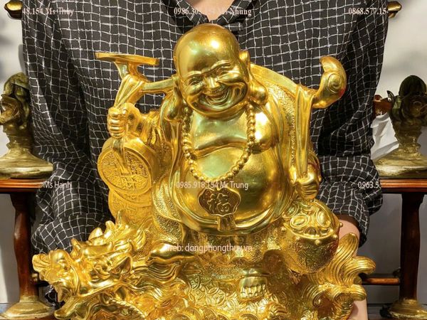TƯỢNG PHẬT DI LẶC CƯỠI LONG QUY GÁNH TIỀN DÁT VÀNG 24K CAO 36CM NẶNG 7KG