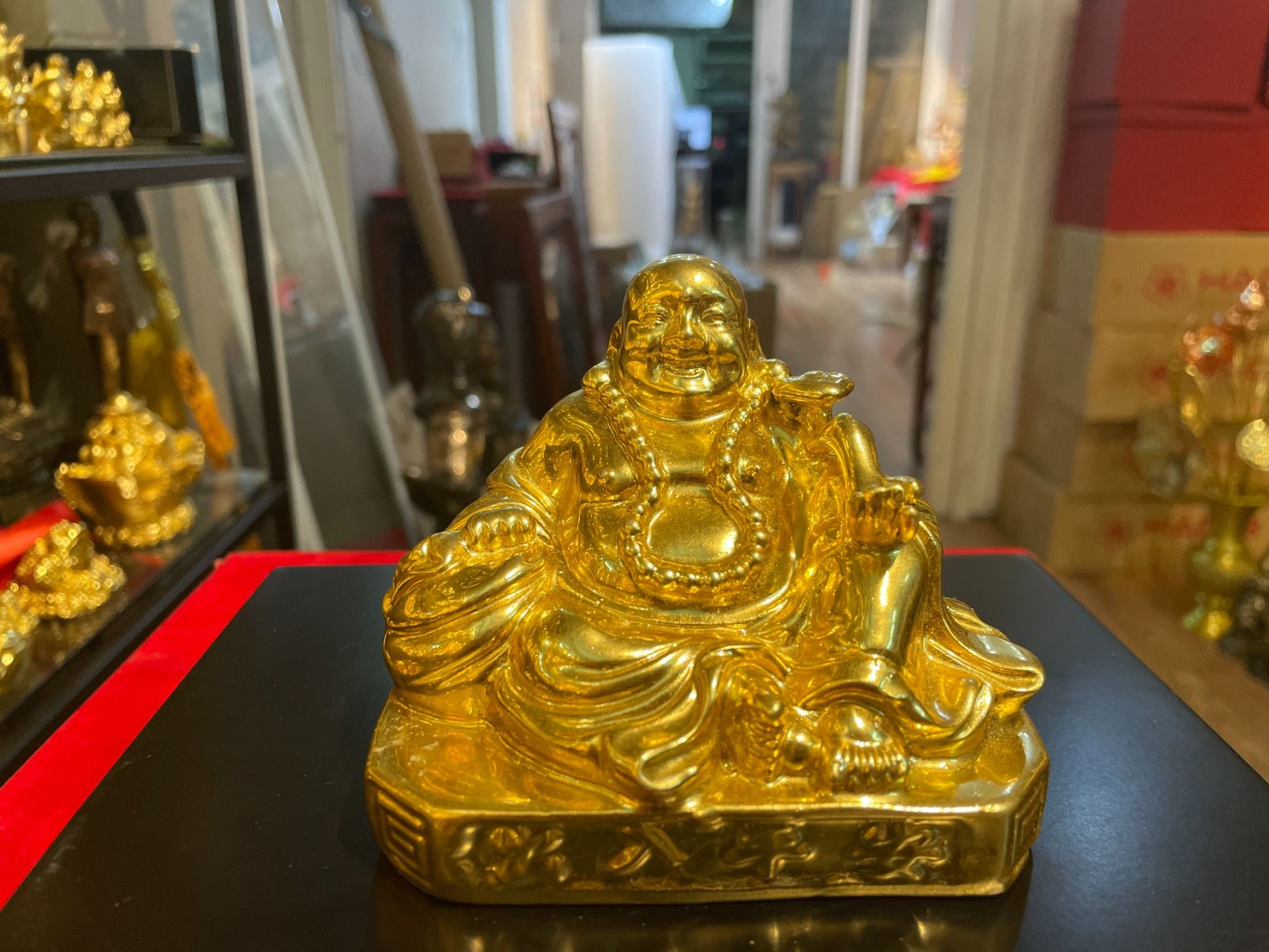 Tượng di lặc để xe ô tô bằng đồng dát vàng 24k