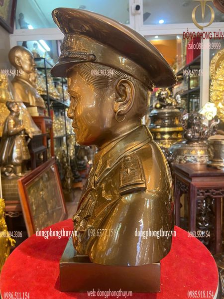 Tượng chân dung bằng đồng cao 38cm