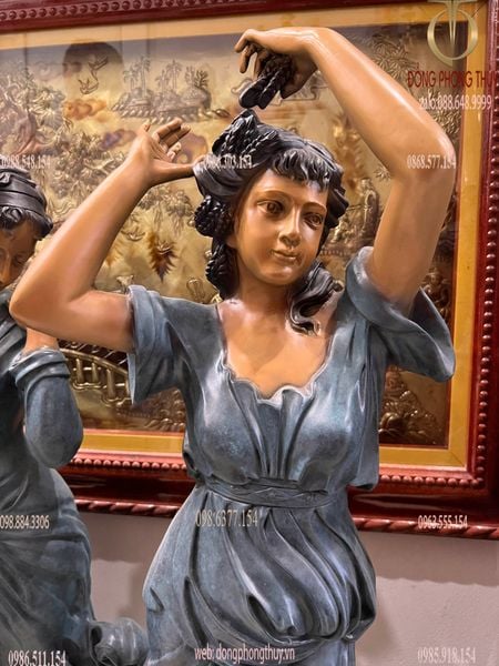 Tượng 4 nữ thần mùa màng