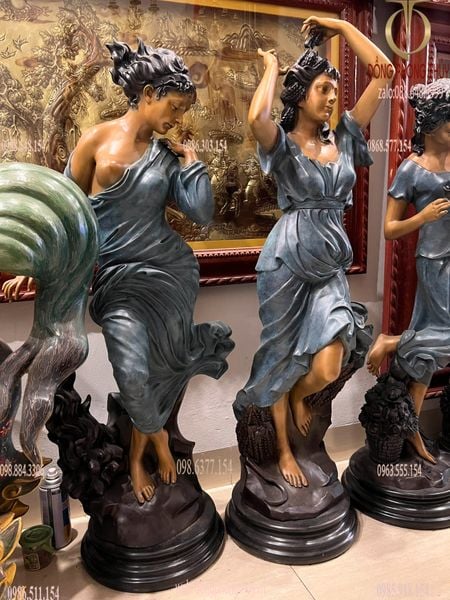 Tượng 4 nữ thần mùa màng