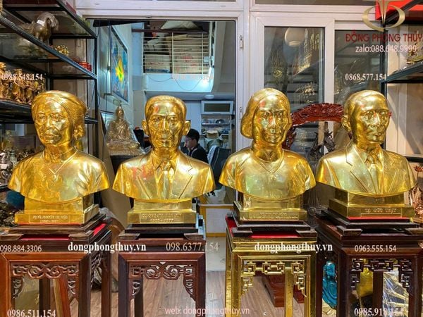 Tượng chân dung truyền thần bằng đồng dát vàng 24k