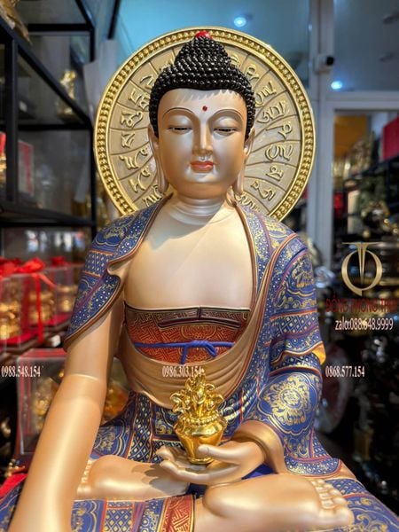 Tượng Dược sư dát vàng 24k vẽ gấm Cao 48 ngang 33,5 sâu 29cm nặng 12,4kg
