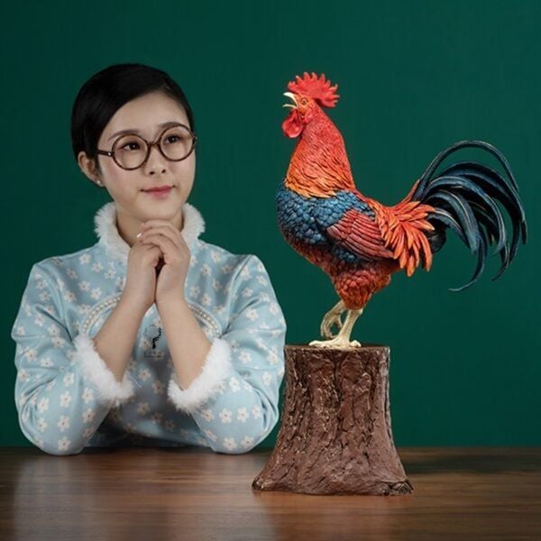 Tượng gà phong thủy bằng đồng vẽ màu cao cấp