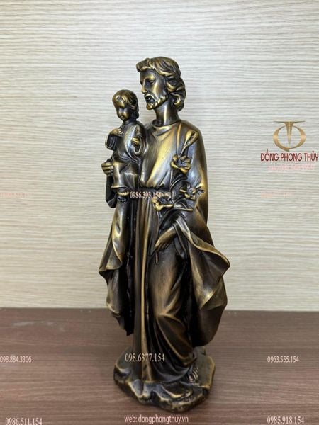 Tượng chúa giê su bế bé bằng đồng cao 29 ngang 11 sâu 9