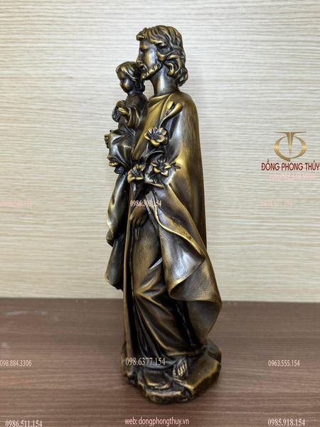 Tượng chúa giê su bế bé bằng đồng cao 29 ngang 11 sâu 9