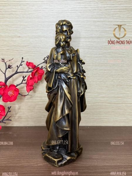 Tượng chúa giê su bế bé bằng đồng cao 29 ngang 11 sâu 9