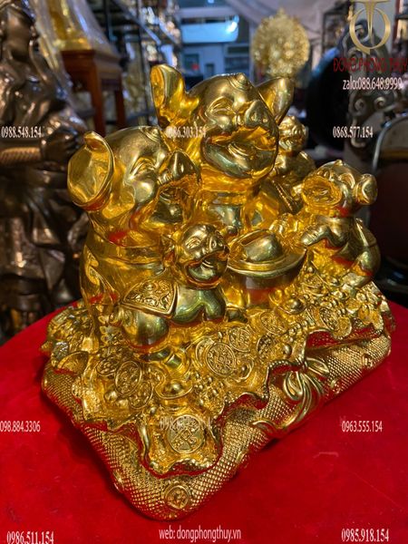 Tượng heo phong thủy bằng đồng dát vàng 24k