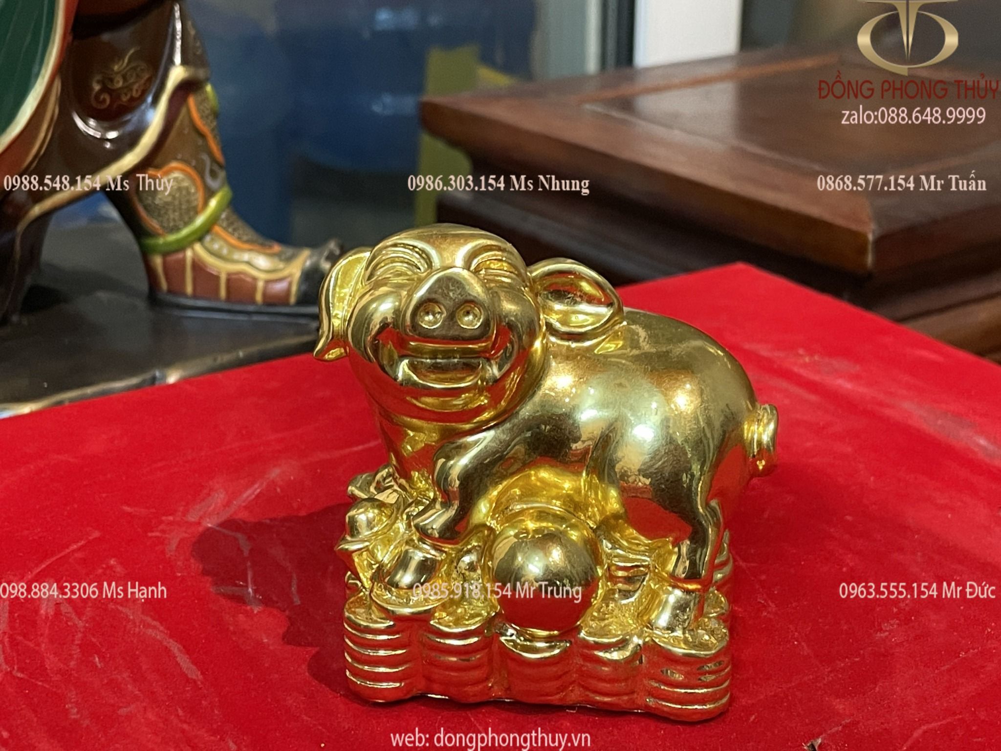 TƯỢNG HEO PHONG THỦY BẰNG ĐỒNG DÁT VÀNG 24K