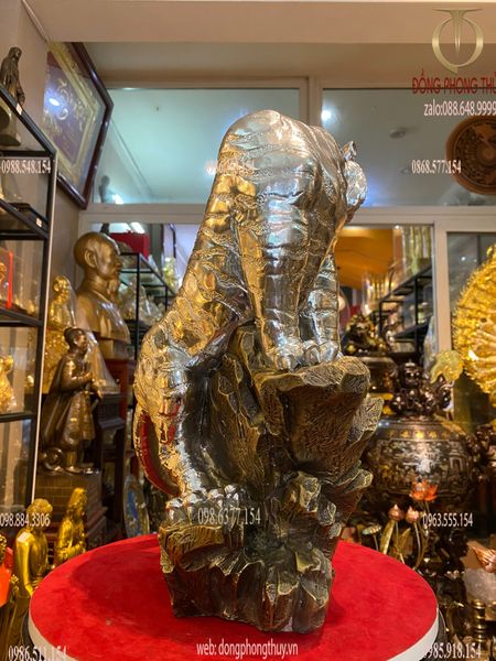 Tượng hổ bằng đồng dát bạc