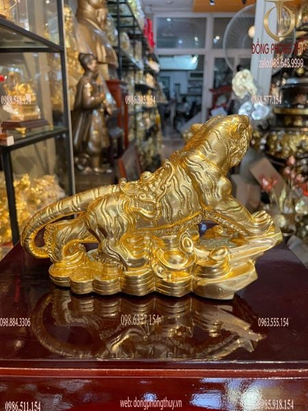 Tượng hổ bằng đồng dát vàng 24K Cao 13 ngang 21 sâu 7 nặng 1kg