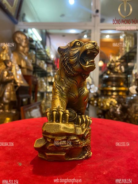 Tượng hổ bằng đồng ngang 20 cao 14cm nặng 1kg