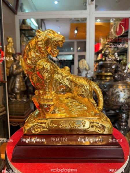 Tượng hổ bằng đồng vạn sự như ý dát vàng 24k cao 27 nặng 5kg chữ Việt