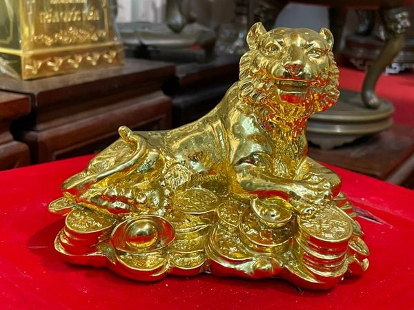 Quà tặng mạ vàng: tượng hổ mạ vàng bằng đồng cao 11cm dát vàng 24k