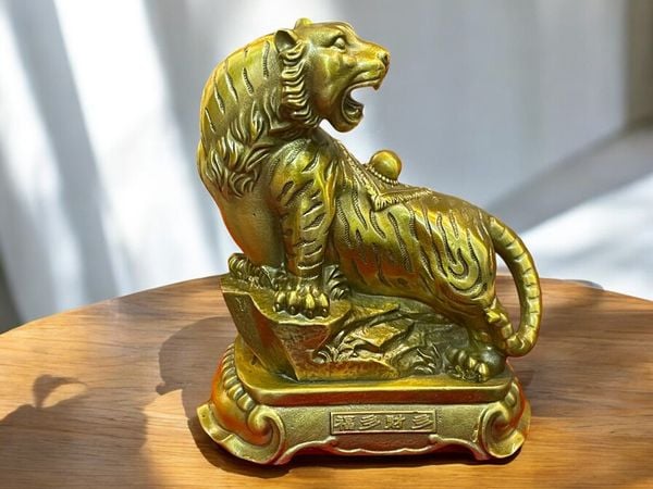 tượng hổ giáp tiền nhỏ cao 15.5cm