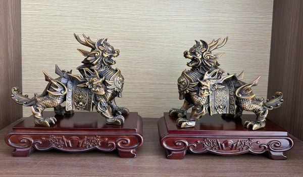 Hỏa kỳ lân bằng đồng cao 18 ngang 24 sâu 10cm màu hun nâu