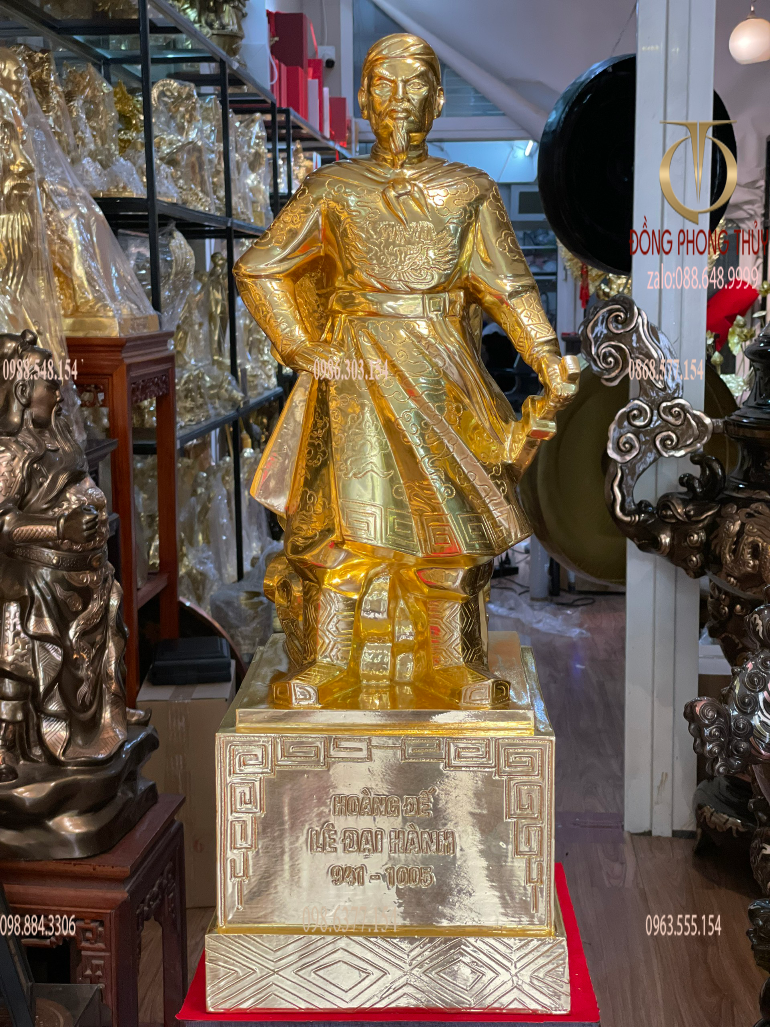 tượng lê đại hành bằng đồng dát vàng 24k