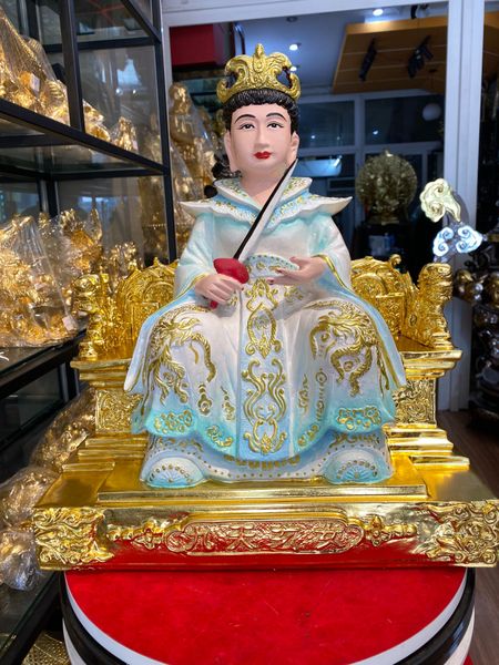 Tượng mẹ cửu thiên huyền nữ bằng đồng đỏ vẽ màu.