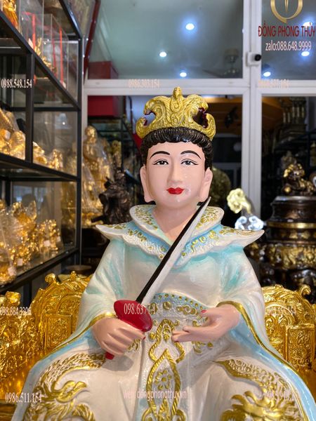 Tượng mẹ cửu thiên huyền nữ bằng đồng đỏ vẽ màu.