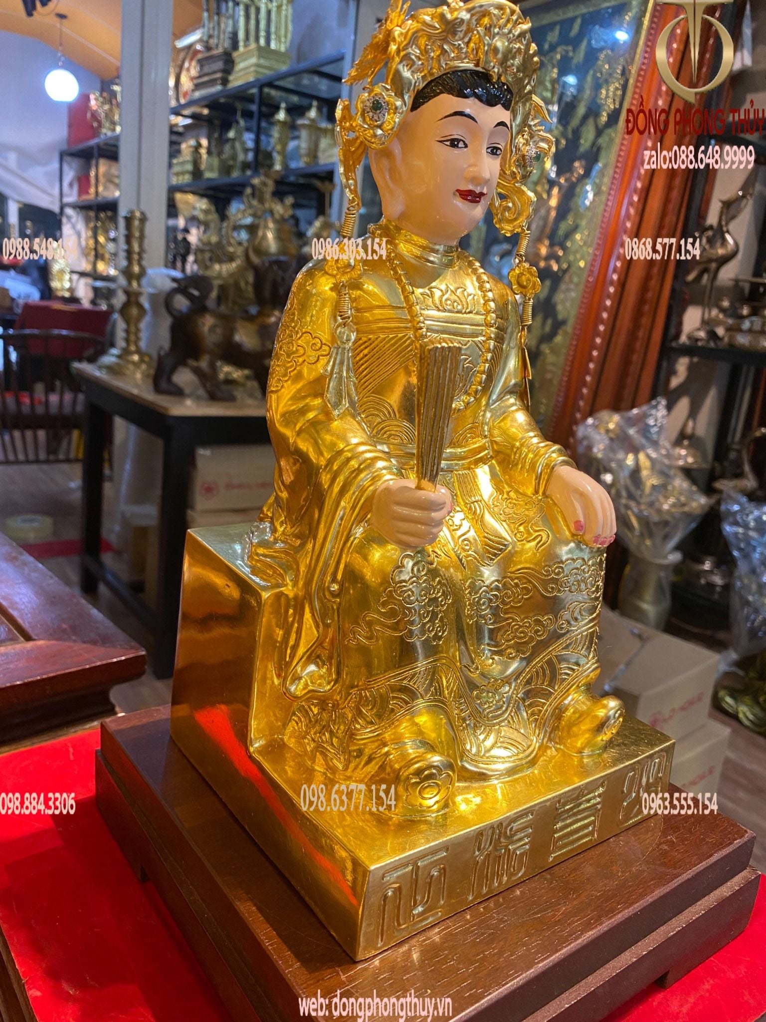 Tượng mẹ địa mẫu bằng đồng đỏ dát vàng 24k