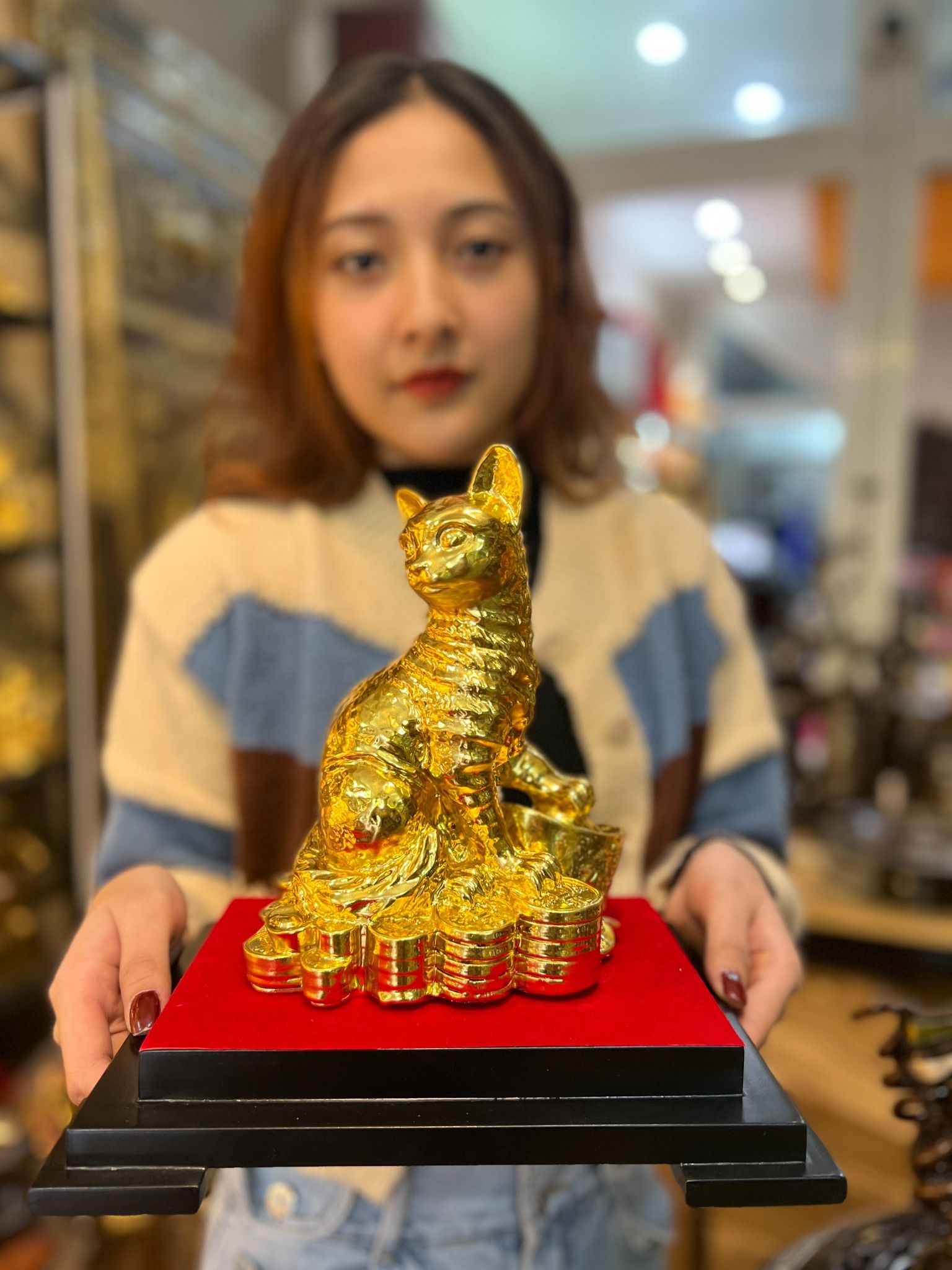 Tượng mèo dát vàng 24k cao 20cm