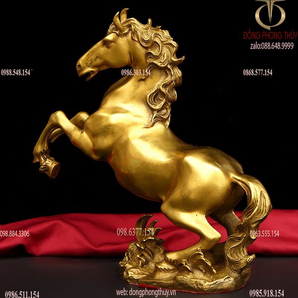 Tượng ngựa phong thủy bằng đồng
