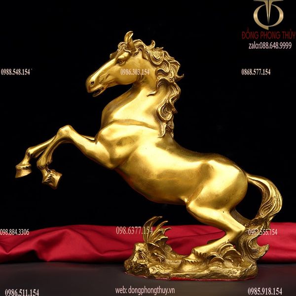 Tượng ngựa phong thủy bằng đồng
