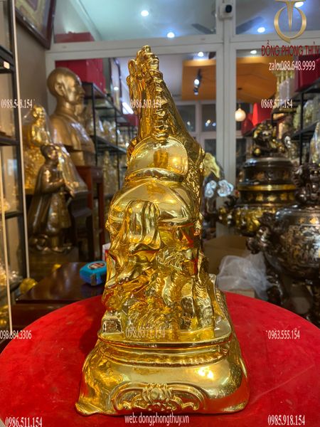 Tượng ngựa phong thủy dát vàng 24K