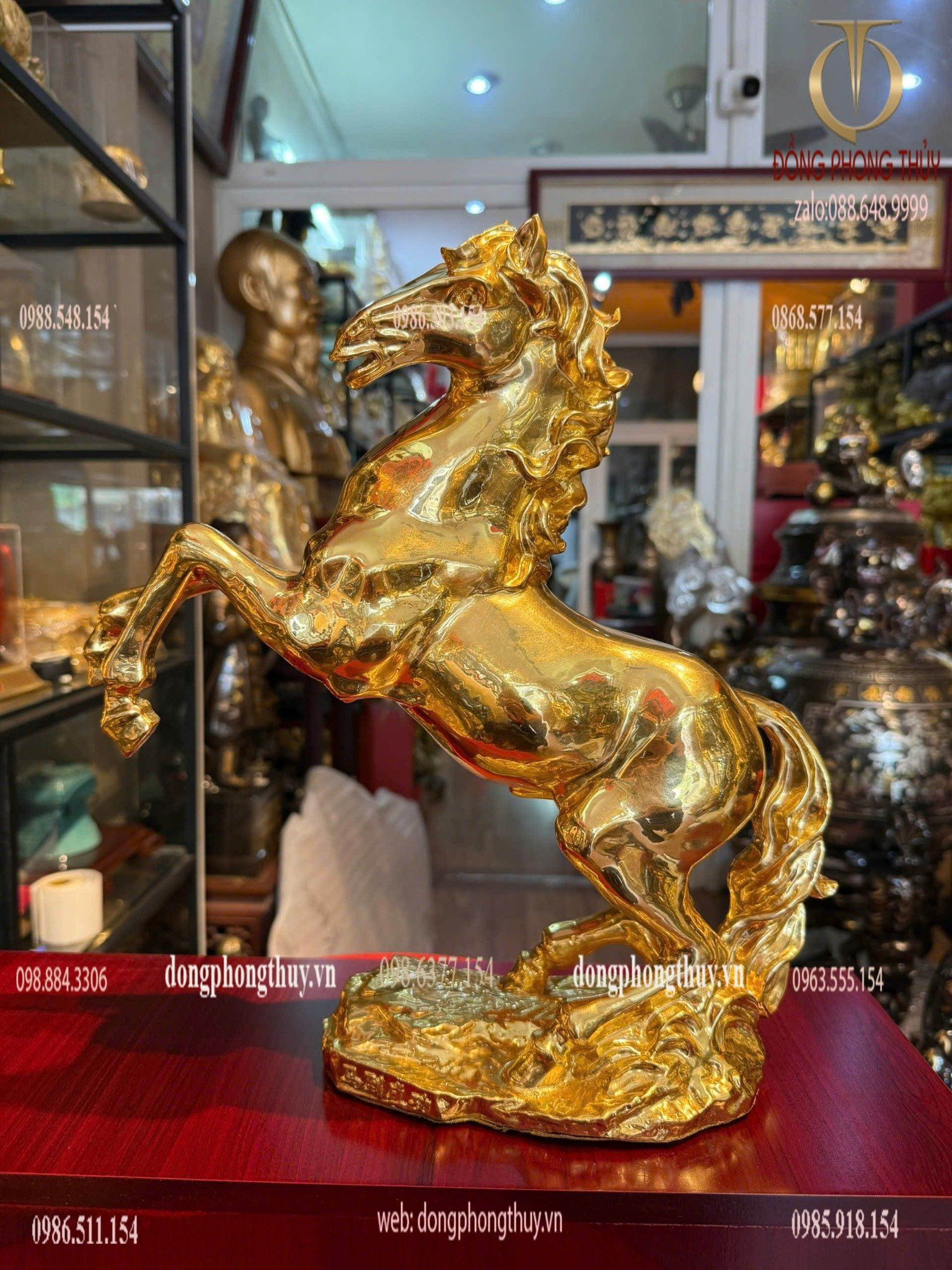 Tượng ngựa dát vàng 24k