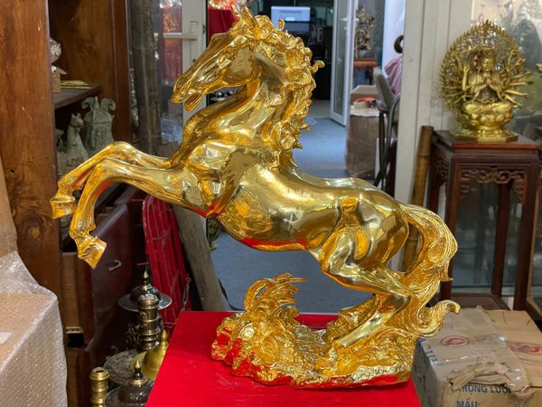 Tượng ngựa mạ vàng Cao 45cm dài 47cm rộng 16cm nặng 9kg bằng đồng dát vàng 24k