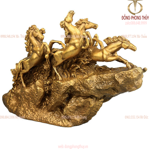 Bát mã truy phong - Tượng ngựa phong thủy