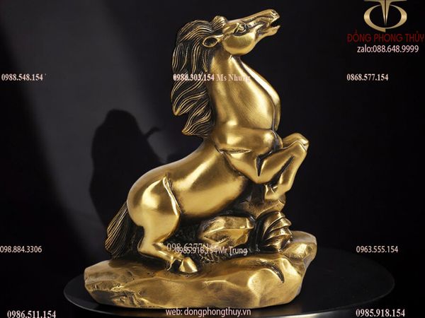 Tượng ngựa phong thủy bằng đồng