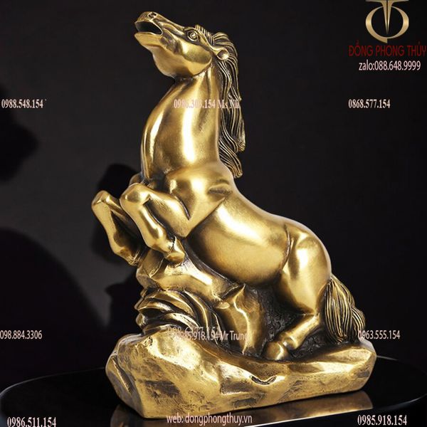 Tượng ngựa phong thủy bằng đồng