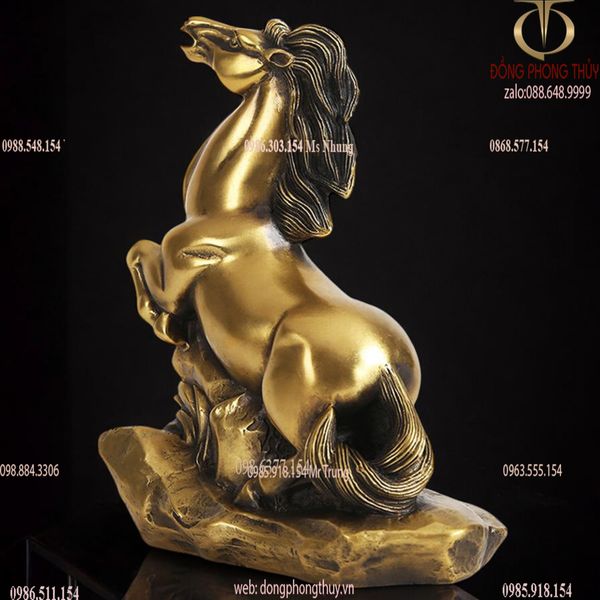 Tượng ngựa phong thủy bằng đồng