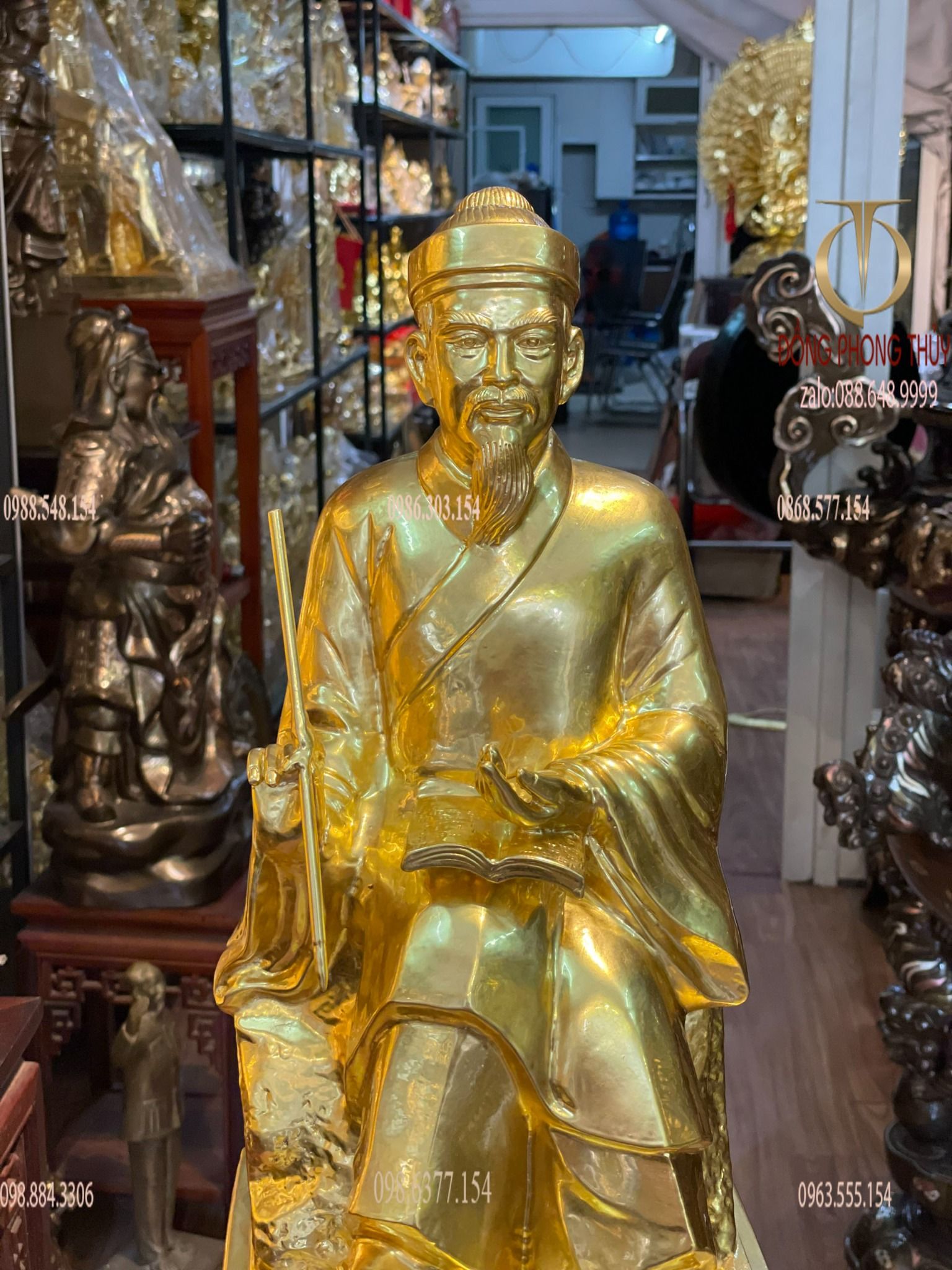 Tượng Nguyễn Bỉnh Khiêm bằng đồng đỏ dát vàng 24k